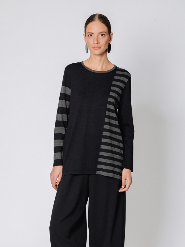Pull over black&grey