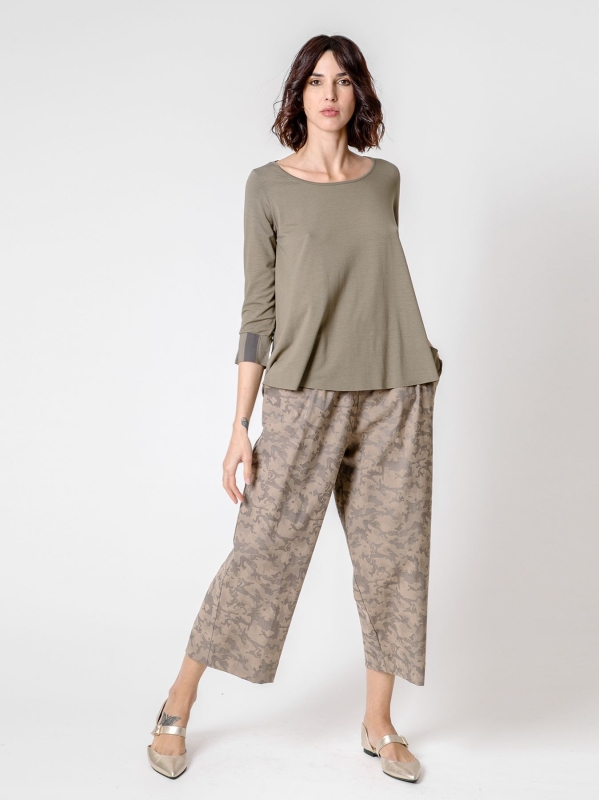 T-shirt scatoletta con inserto geometrico
