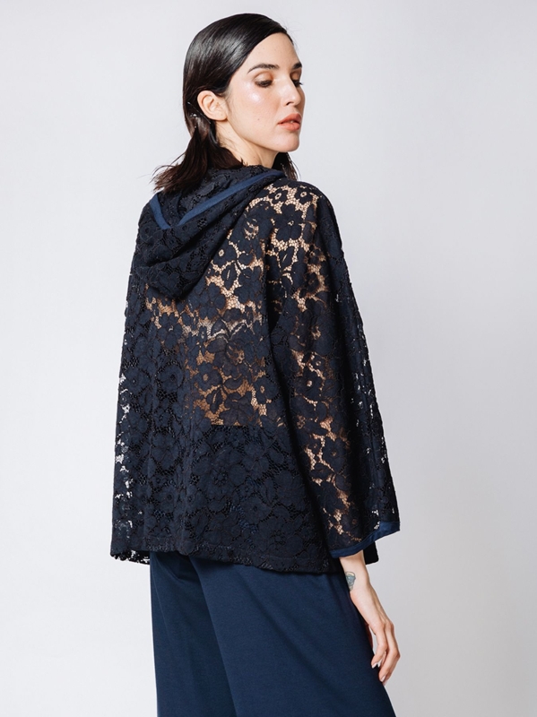 Boxy jacket in BLACK macramé lace