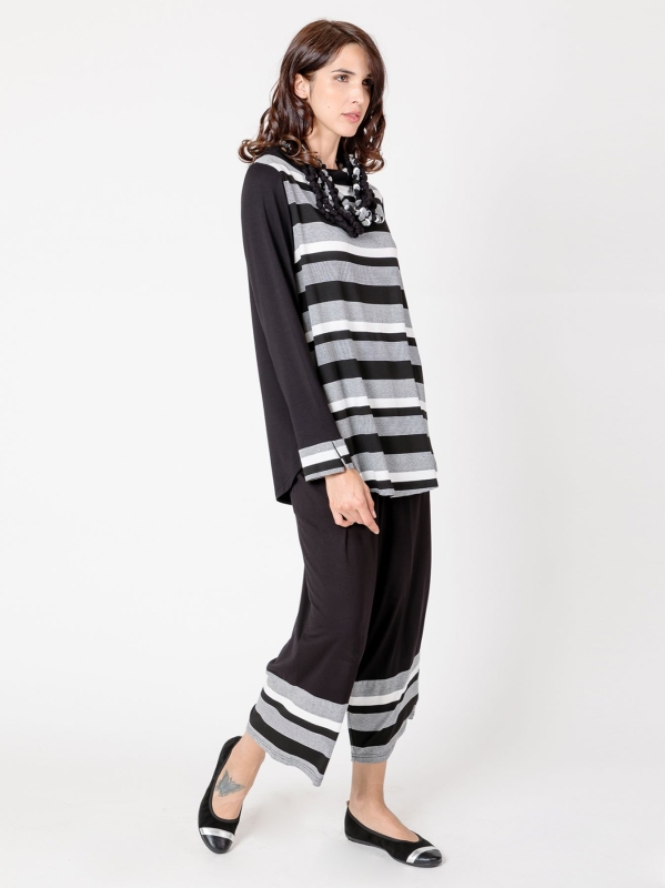 T-shirt over con fronte a righe degradé
