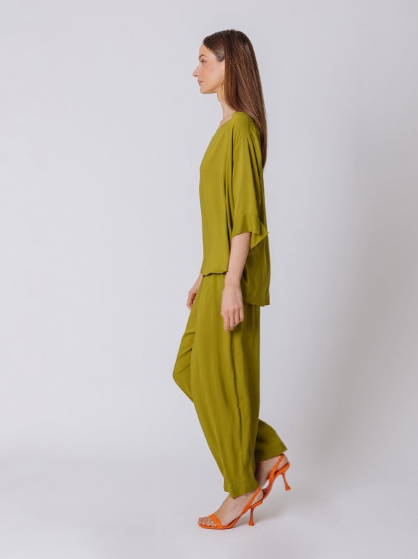 Blusa girocollo in viscosa