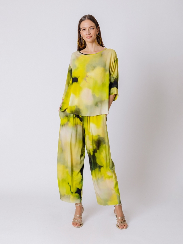 Flower-Power-Bluse mit Rundhalsausschnitt