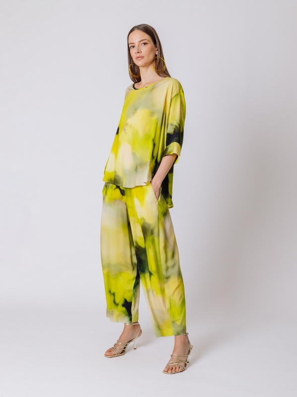 Flower-Power-Bluse mit Rundhalsausschnitt