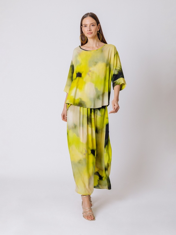 Flower-Power-Bluse mit Rundhalsausschnitt