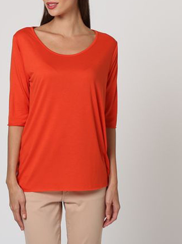 T-shirt svasata a forma scatoletta