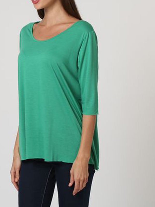T-shirt svasata a forma scatoletta