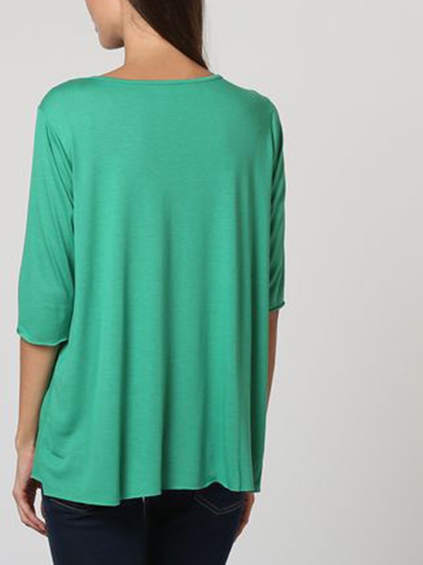 T-shirt svasata a forma scatoletta