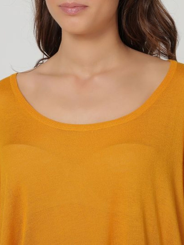 Maxi maglia asimmetrica