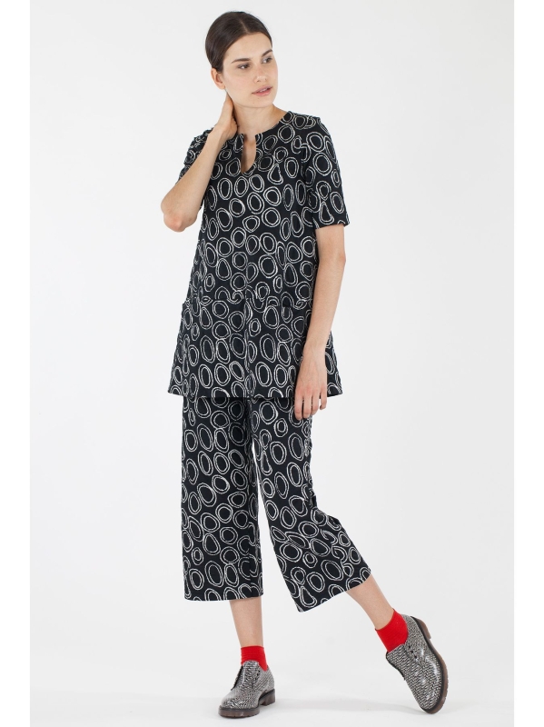 T-shirt con fantasia maxi cerchi