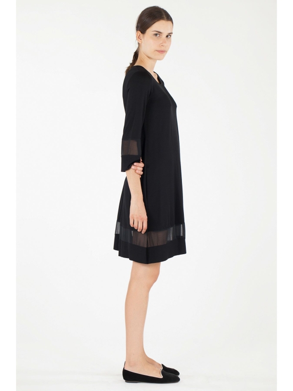 Abito con inserti in chiffon