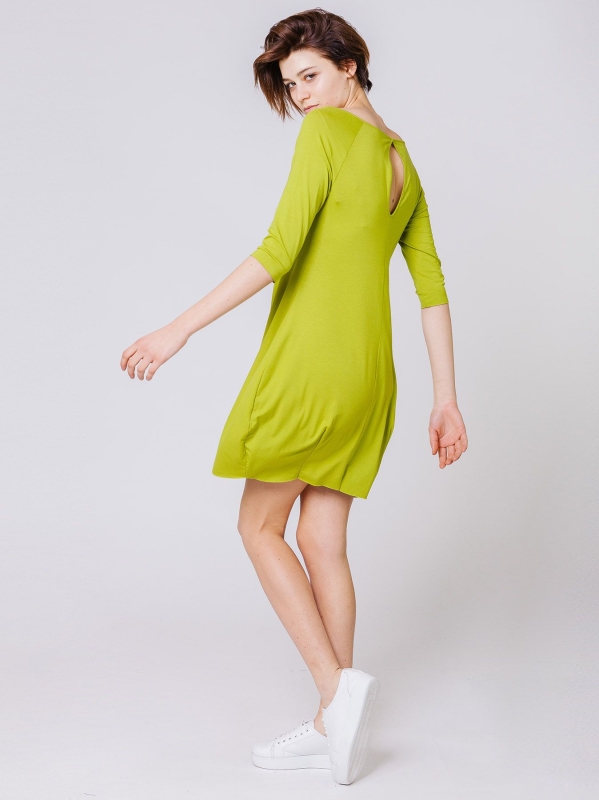 T-shirt con scollo drappeggiato