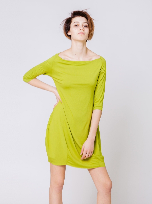 T-shirt con scollo drappeggiato