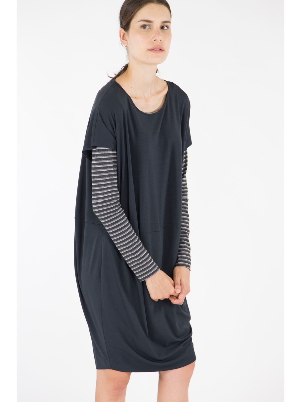 T-shirt ampia senza maniche