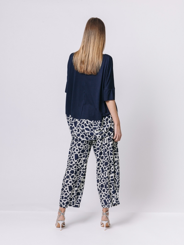 T-shirt ovetto con inserto geometrico