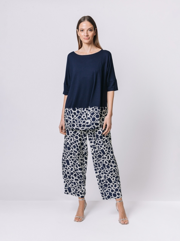T-shirt ovetto con inserto geometrico
