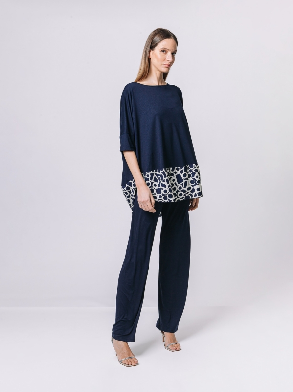 T-shirt ovetto con inserto geometrico