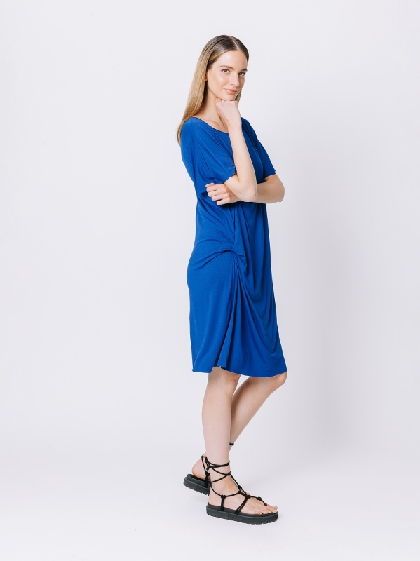 Midi dress with knot 