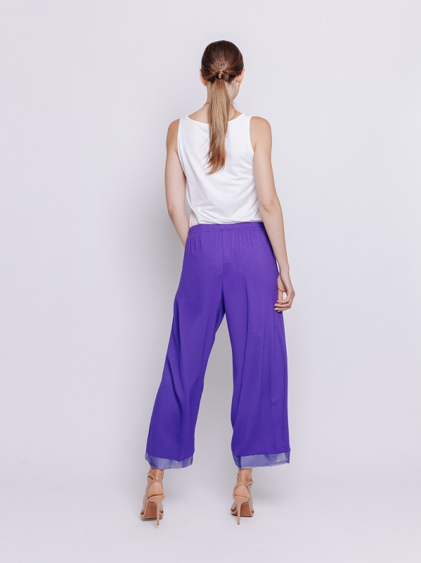 Kurze Hose mit schillerndem Saum