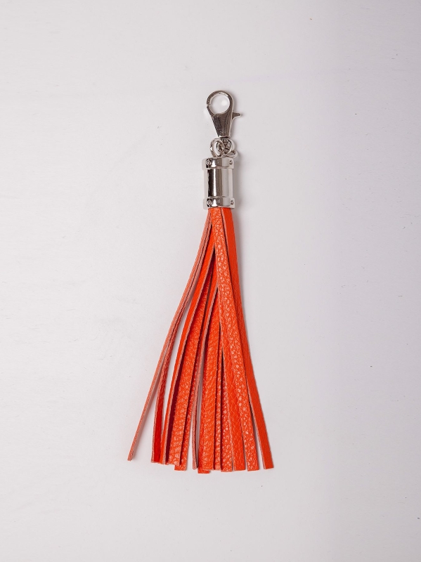 Charm con frange in pelle e dettagli sivler