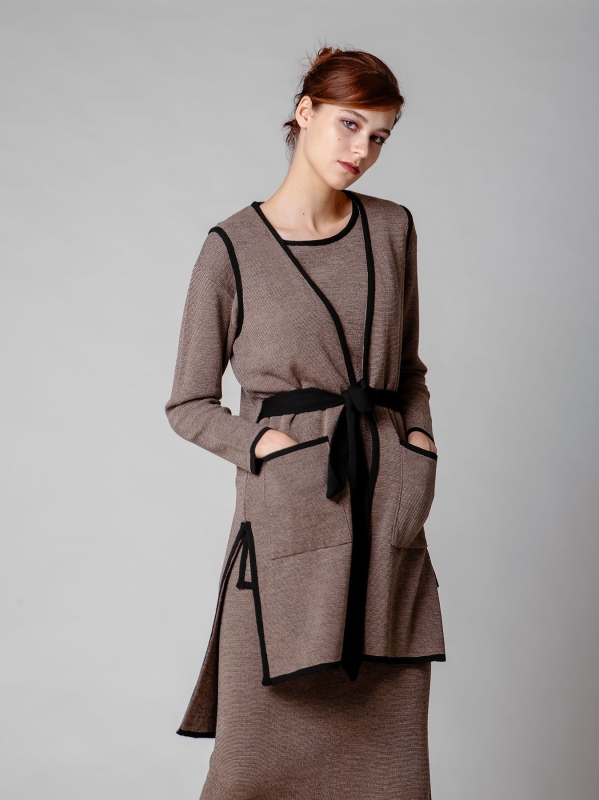 Gilet con allacciatura regolabile