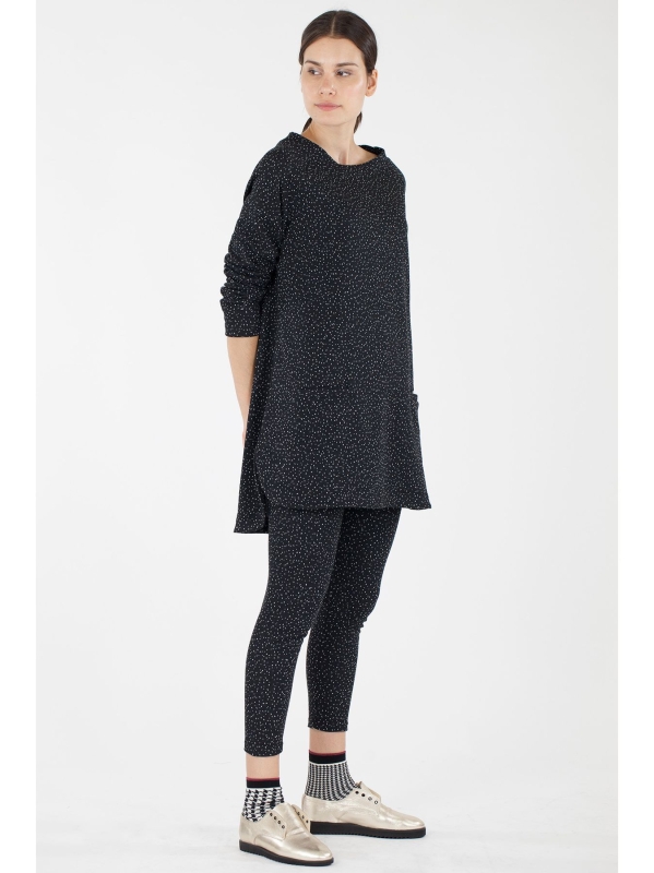 Maxi t-shirt stondata con fantasia puntinata