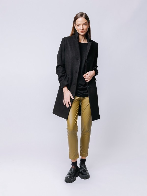 Straight lined cashmere-blend coat 