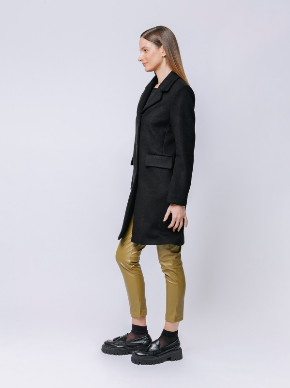 Straight lined cashmere-blend coat 
