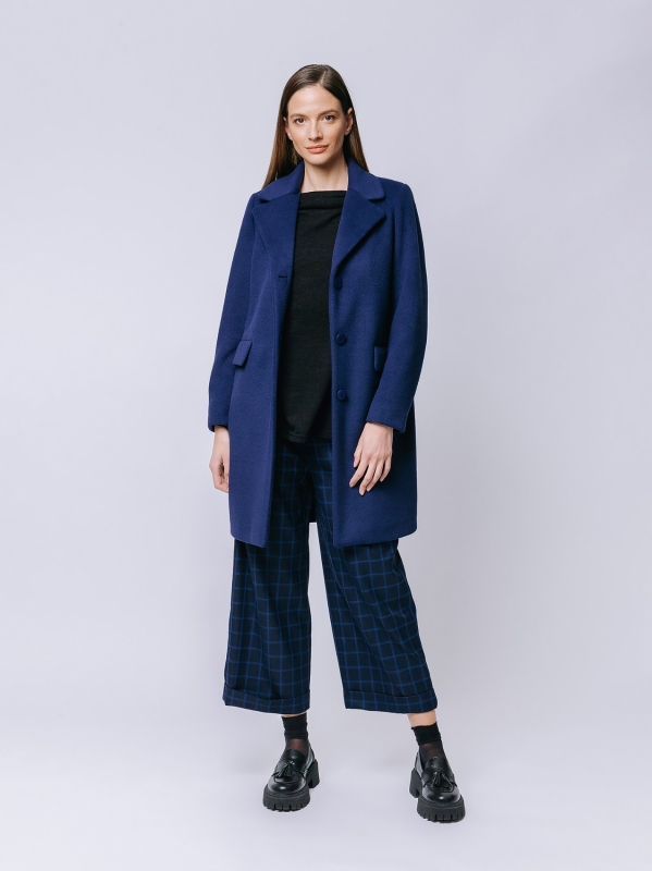 Straight lined cashmere-blend coat 