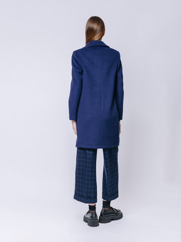 Straight lined cashmere-blend coat 