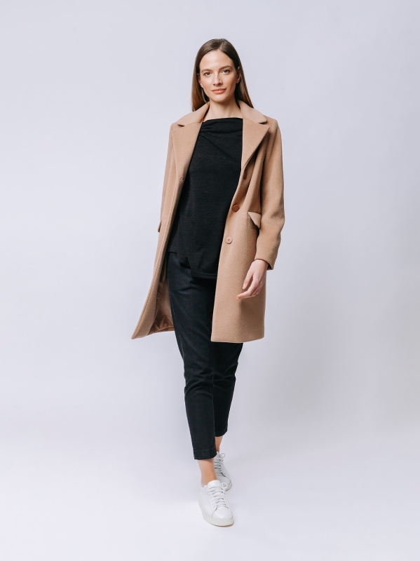 Straight lined cashmere-blend coat 