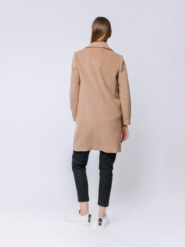 Straight lined cashmere-blend coat 