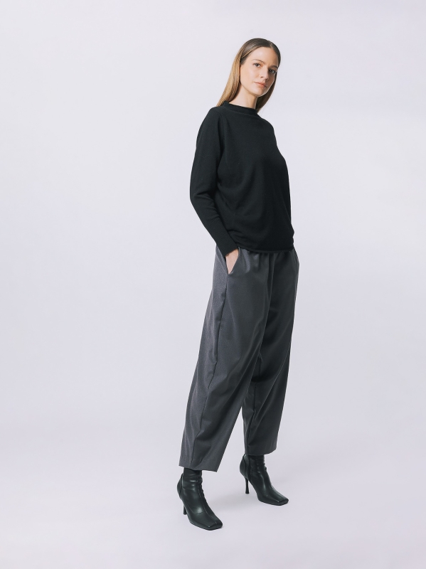 Maglia con collo a cratere