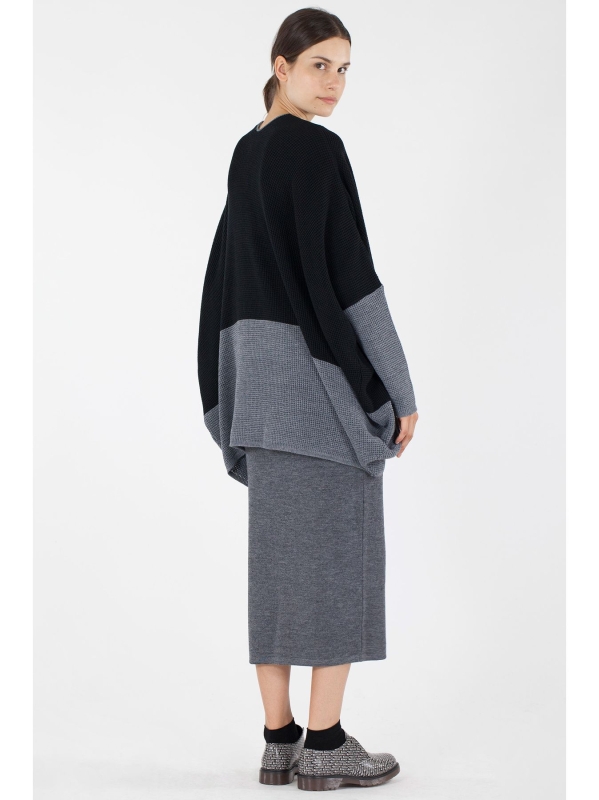 Maxi cardigan bicolore in maglia