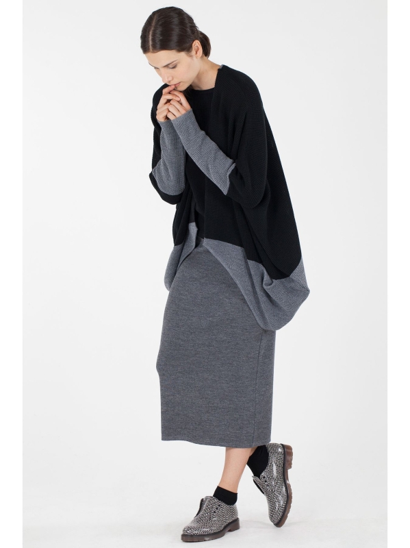 Maxi cardigan bicolore in maglia