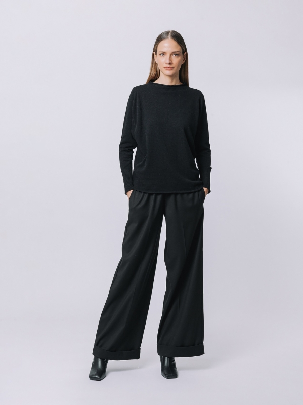 Maglia con collo a cratere