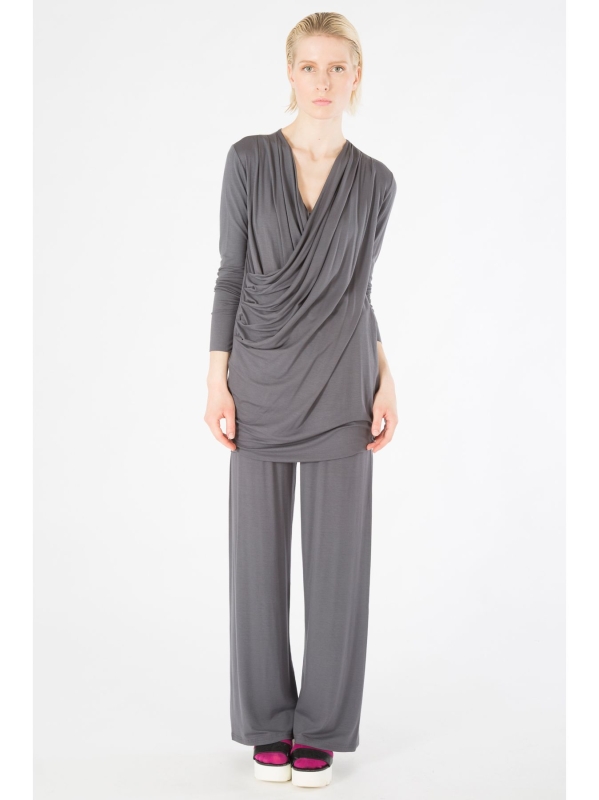 T-shirt drappeggiata con ampio scollo