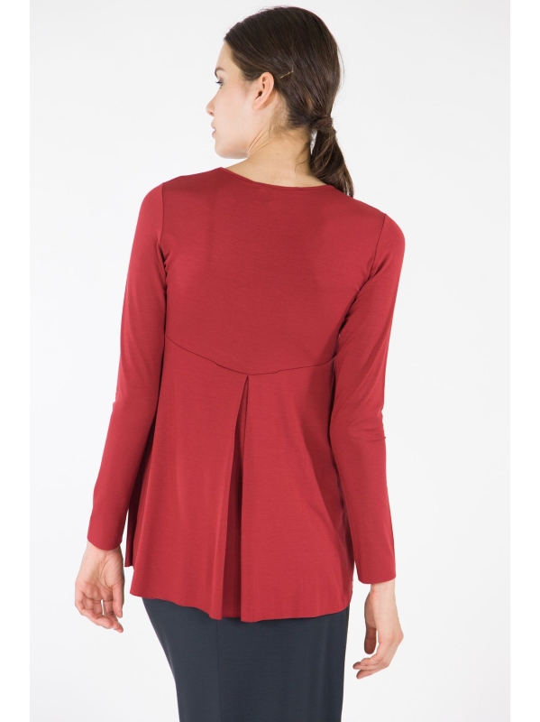 T-shirt con sfondi piega
