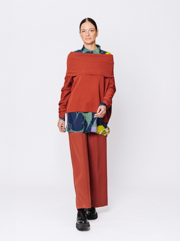 Maglia Boxy con Collo Morbido in Lana