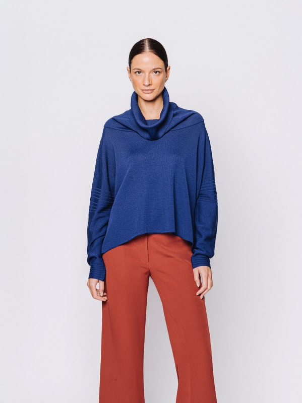 Maglia Boxy con Collo Morbido in Lana