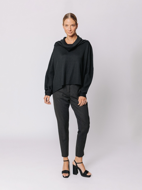 Maglia Boxy con Collo Morbido in Lana