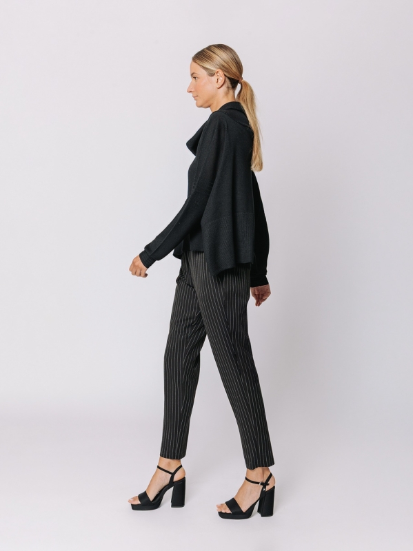 Maglia Boxy con Collo Morbido in Lana