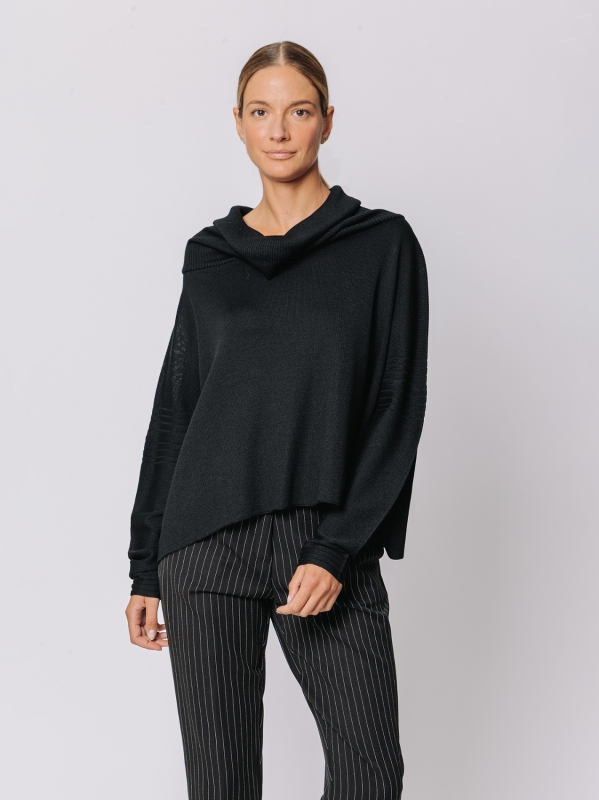 Maglia Boxy con Collo Morbido in Lana