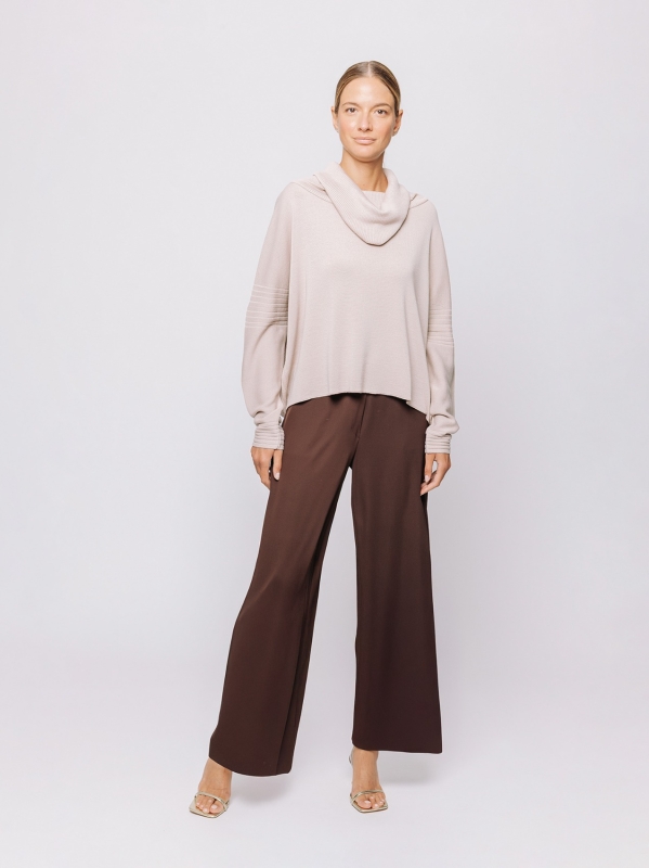 Maglia Boxy con Collo Morbido in Lana