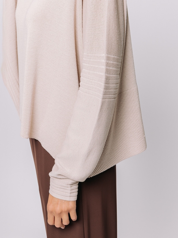 Maglia Boxy con Collo Morbido in Lana