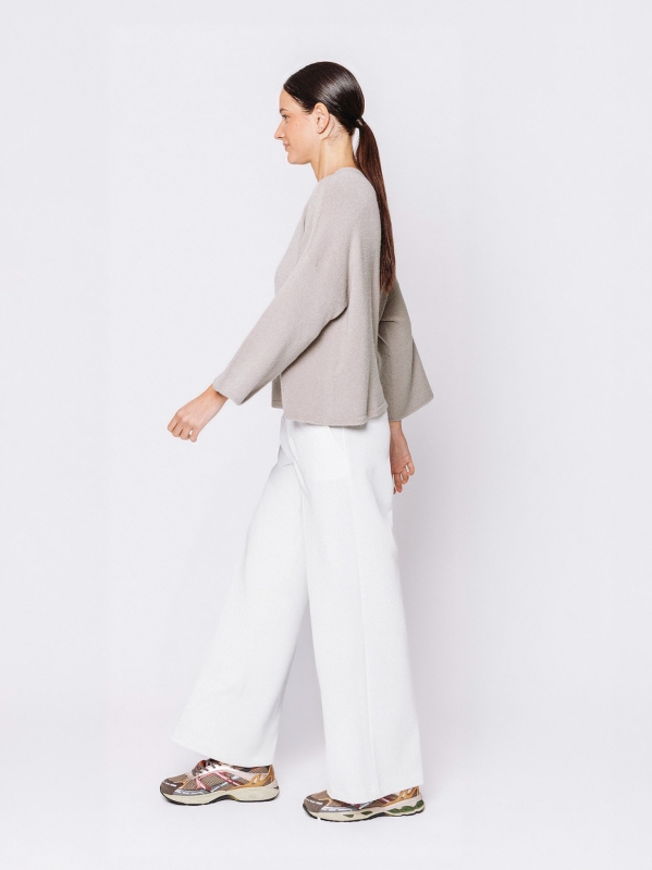 Maglia in viscosa con maniche ampie