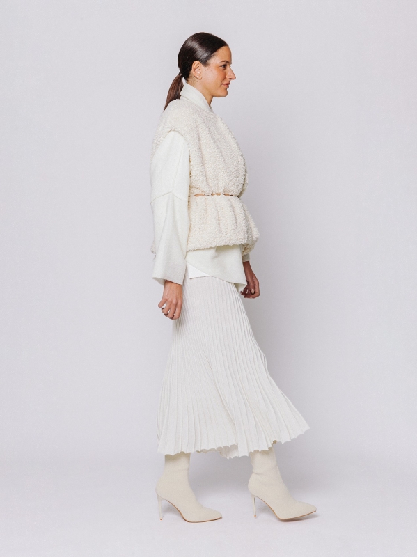 Gilet in ecofur con lavorazione bouclé