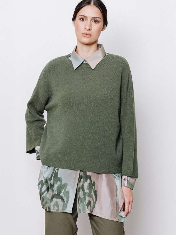 Maglia in viscosa con maniche ampie