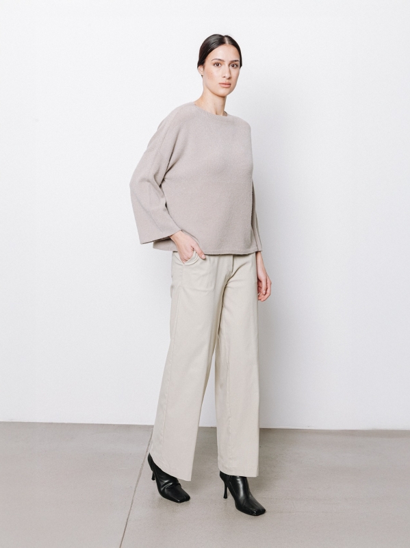 Maglia in viscosa con maniche ampie