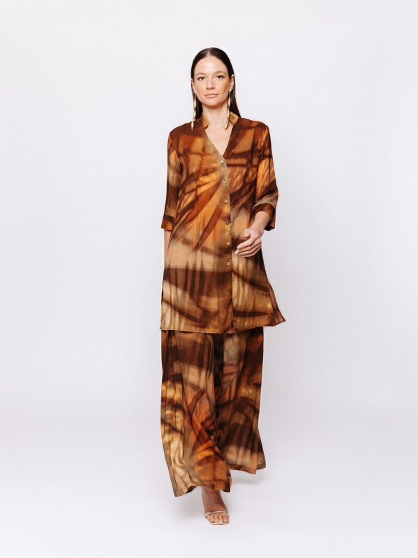 Camicia Svasata in Viscosa Stampata “Terre in Movimento”