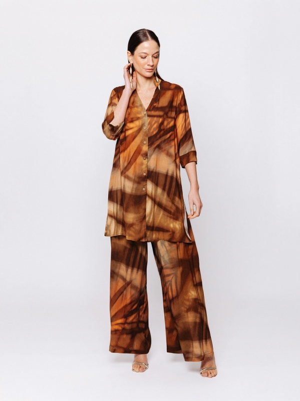 Camicia Svasata in Viscosa Stampata “Terre in Movimento”